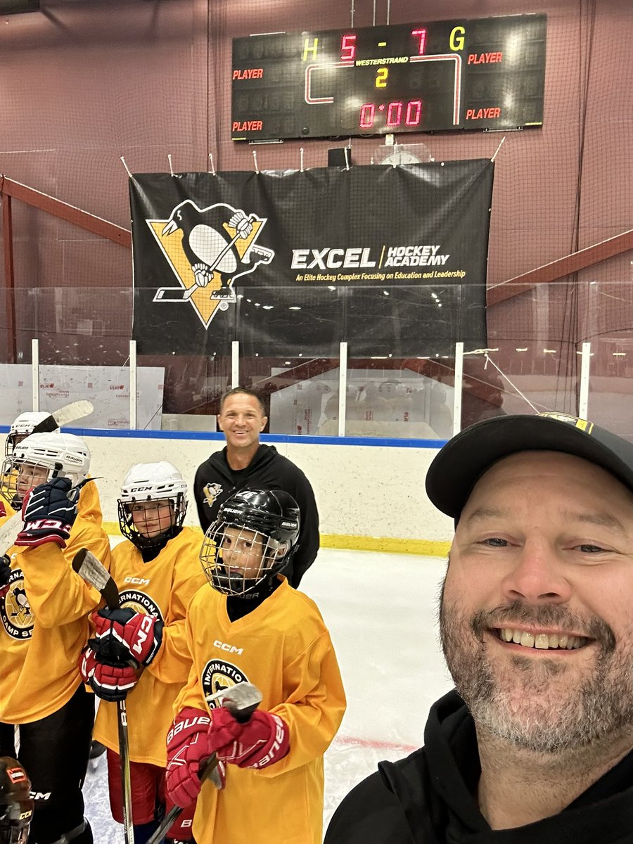 dmayes18's tweet photo. Really blessed to be able to work with some great young athletes in Malmo, Sweden over the last two weeks. 180 players from 8 different countries. #Penguines @ExcelHA https://t.co/sLQgZ24227
