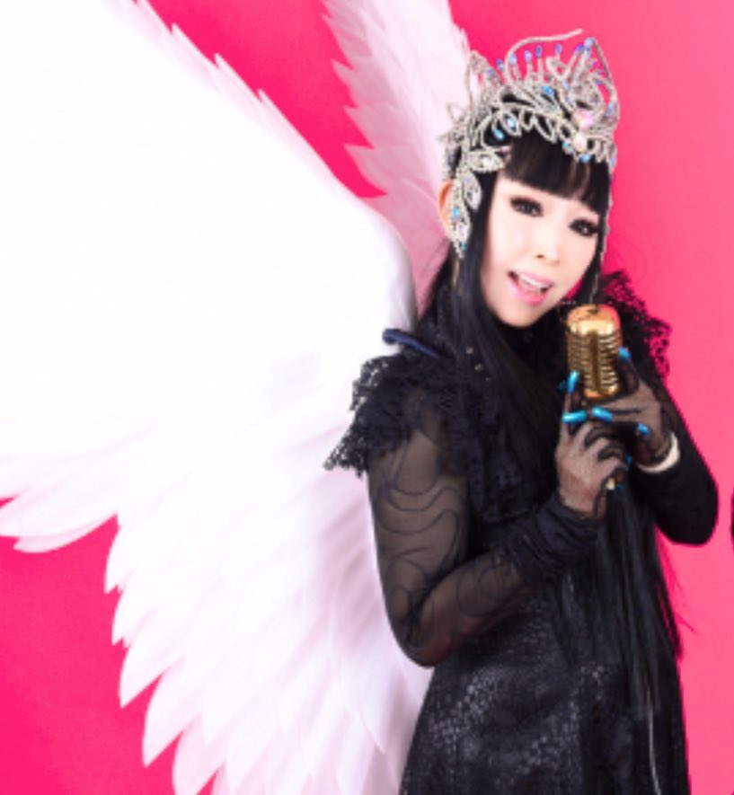 p_t_family's tweet photo. 明日12日金曜日 #かつしかFM #プリンセス天功 出演~~ 愛犬 愛猫 愛獅子の話から #大脱出 #アイドル歌手デビュー #ZACKEY さん #高野モナミ さん #KinG00 盛り沢山 https://t.co/Cu3cz9kean