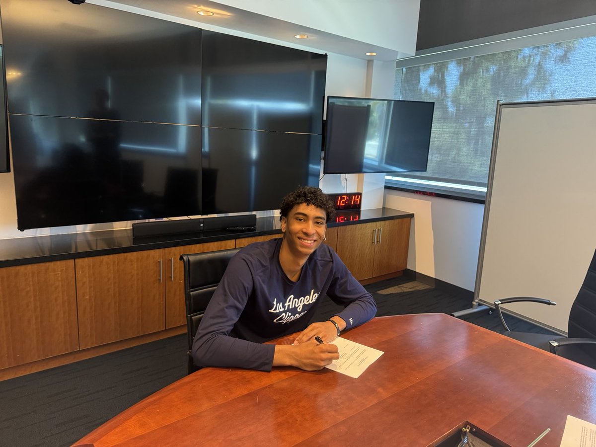 Illinois Wolves (@wolvesill) on Twitter photo The Newest LA Clipper ๐ฅ The Newest LA Clipper ๐ฅ