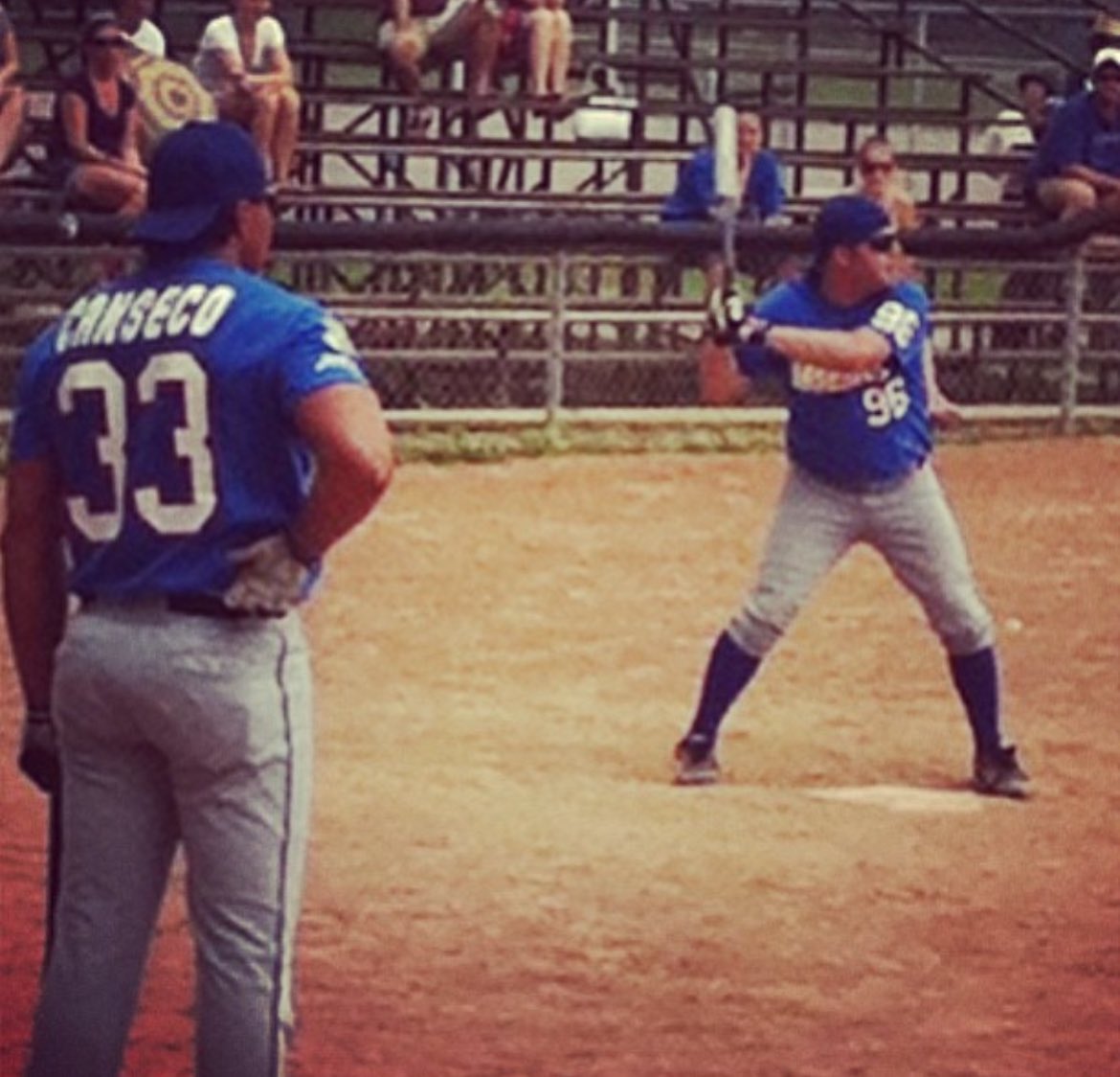 Taking a swing with the best power hitting coach you could have out there <a href="/JoseCanseco/">Jose Canseco</a> an #alltime #mlb #legend #probaseball #professionalbaseballthings