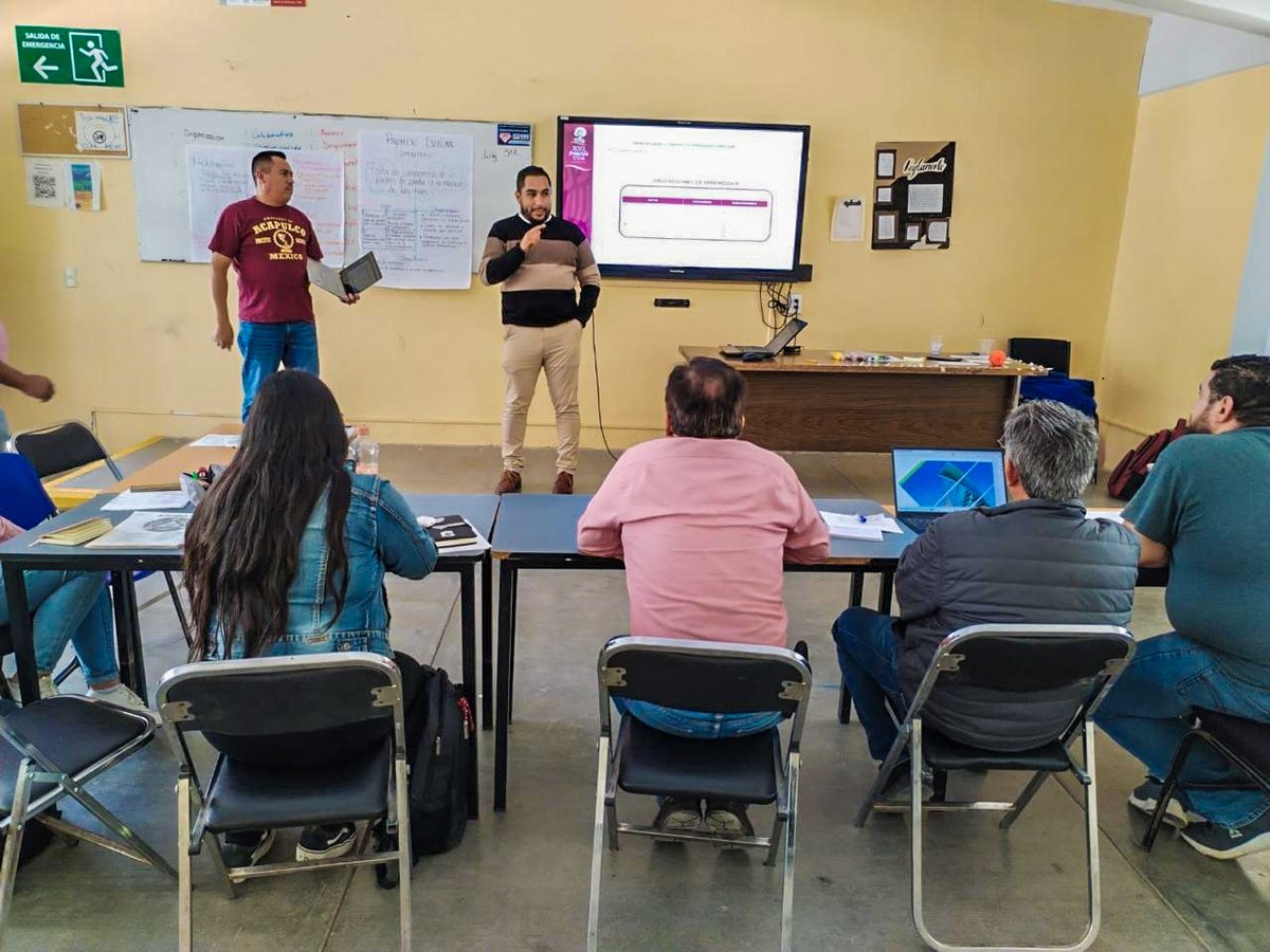 Replicamos el curso “Progresiones y recurso socioemocional”

Llevamos el curso “Progresiones y recurso socioemocional” a los 15 planteles del CECyTEA, donde colaboramos con más de 400 docentes

 #EducaciónDeCalidad 
#SomosVenados
#ElGigantedeMéxico