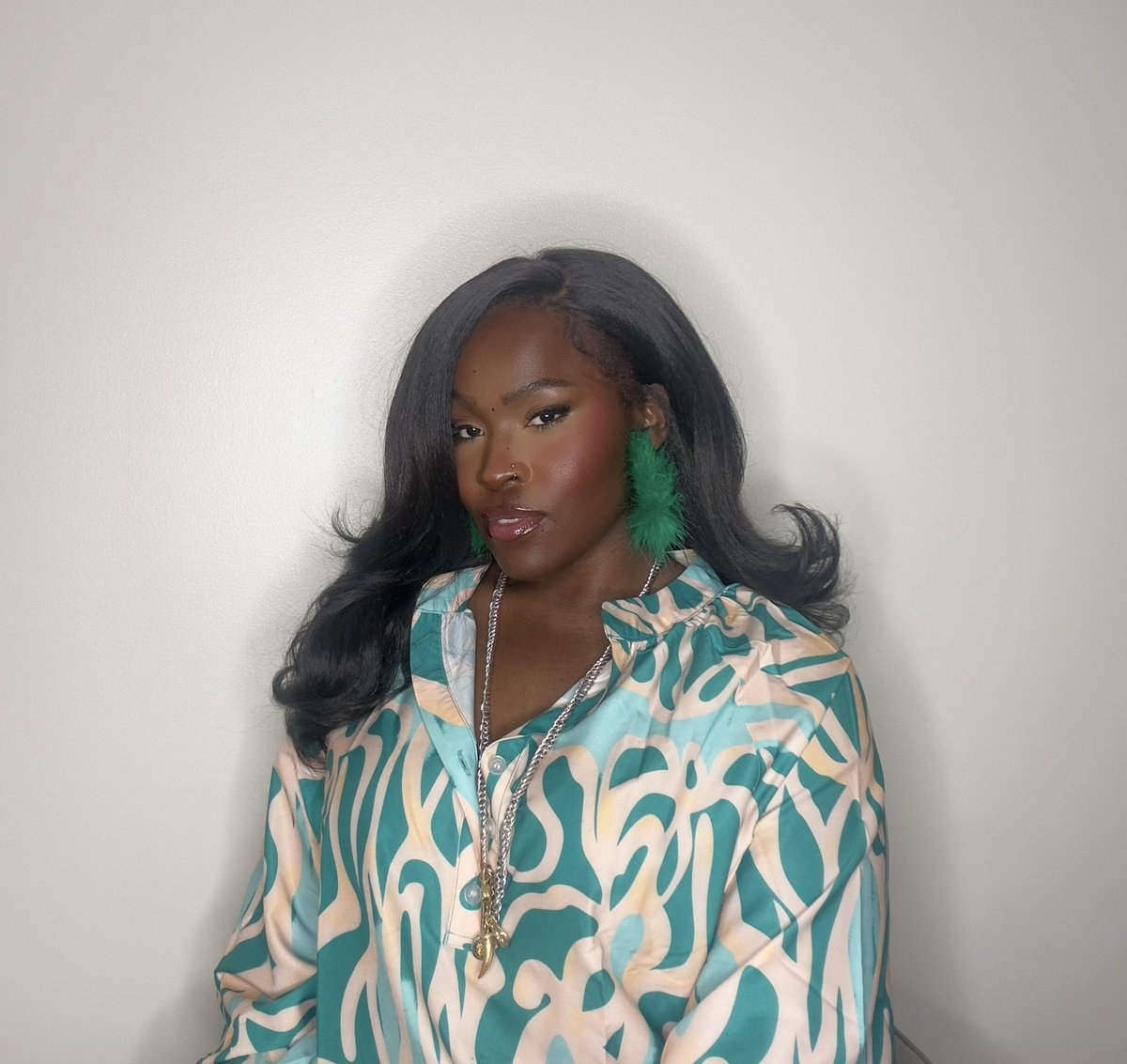 She’s giving 🍸🌴

Hair ➖ Sensationnel Curls Kinks &amp; Co - Kinky Blow Out 20
Color ➖ 2
Model 📸 <a href="/MissBillyJ/">BillyJ.</a>

🛍️@ wigtypes.com
.
.
.
#wigtypes #wigtypesdotcom #wigtypesfam #wigs #sensationnel #curlskinksco #syntheticwigs