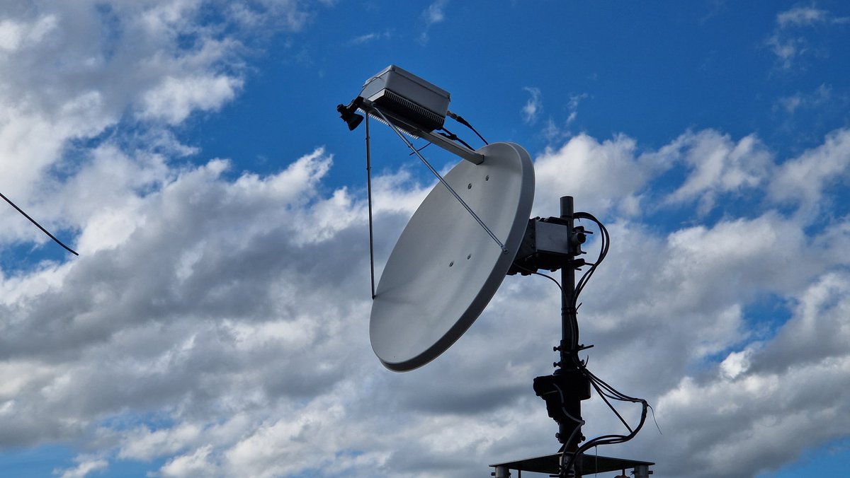 Antennas for VHF Field day are ready. QRV 144 MHz ==》10GHz.
Looking forward to work you!
OM3Kii  @ JN88UU