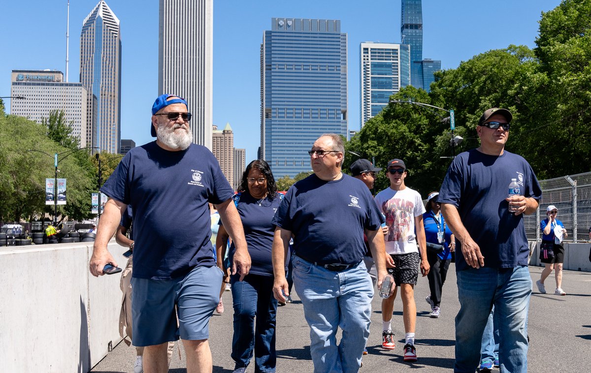 BCBSIL's tweet photo. We honored @CFDMedia @Chicago_Police & @StreetsandSan workers with the #HeroWalk with @NASCARChicago @BubbaWallace @23XIRacing. They got an inside look at the track before the big race. Thank you for keeping our community safe and strong. #NASCARChicago #DrivingAccess https://t.co/m9O96q2muf