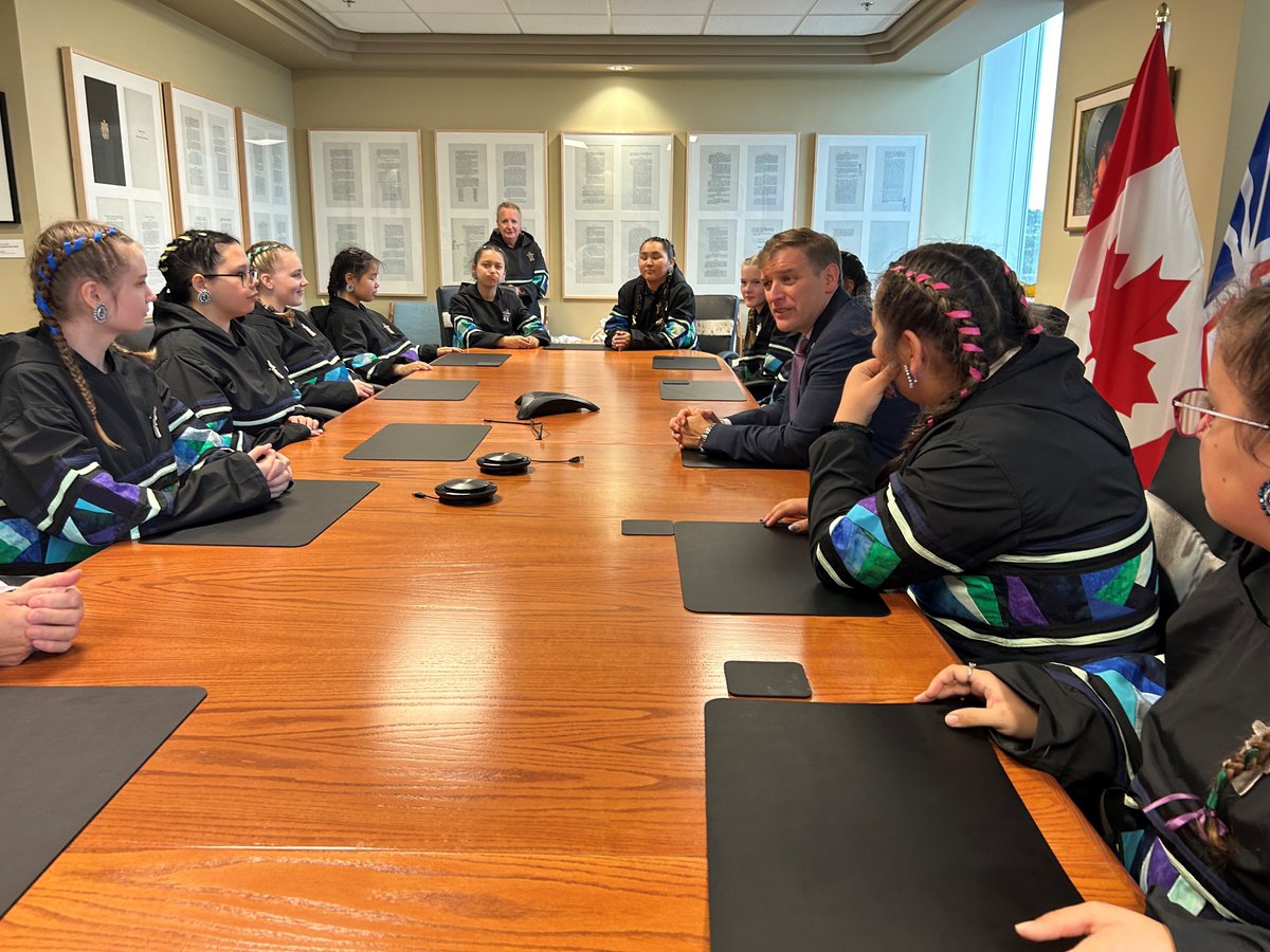 Premier of NL tweet media