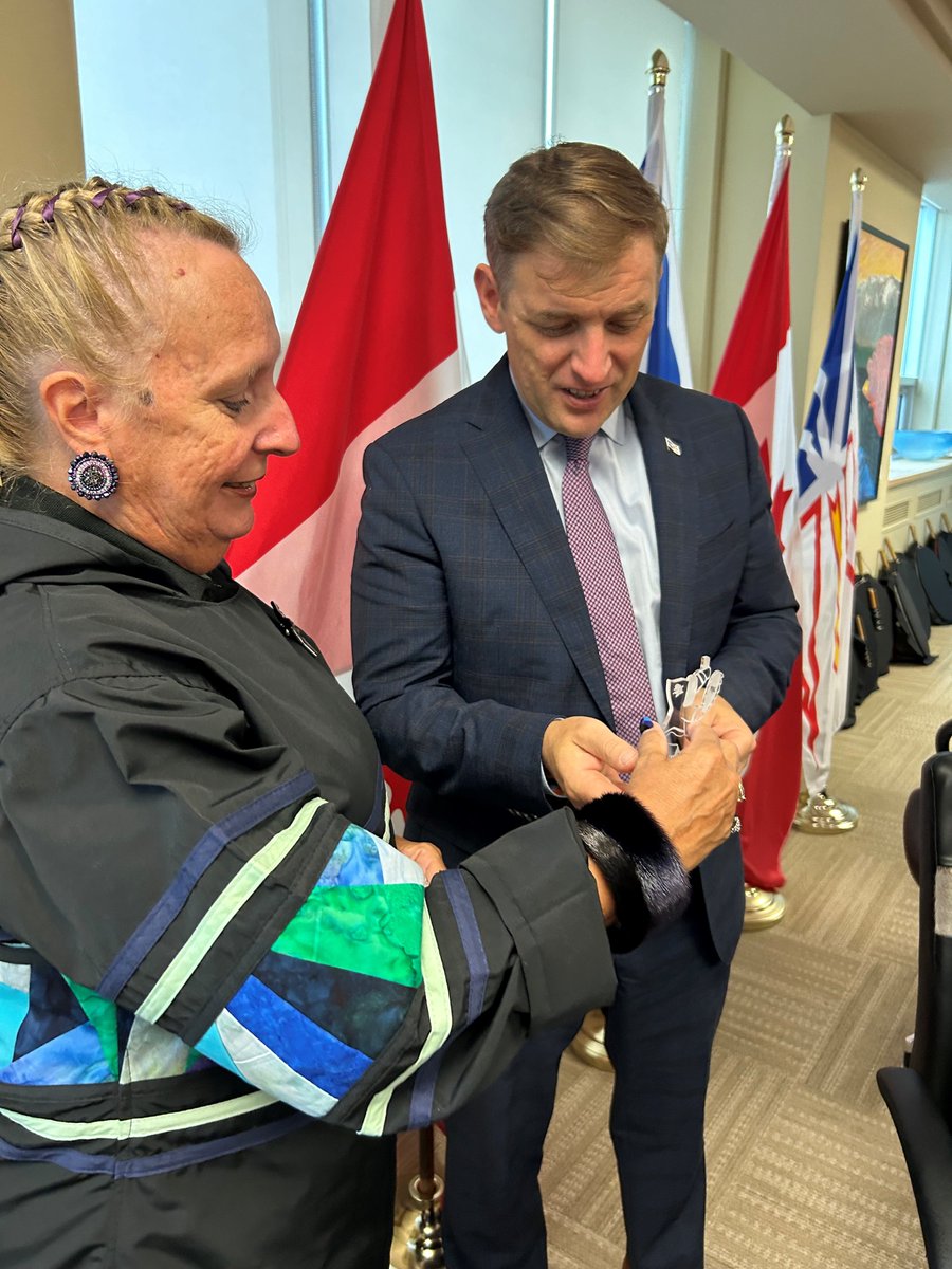 Premier of NL tweet media