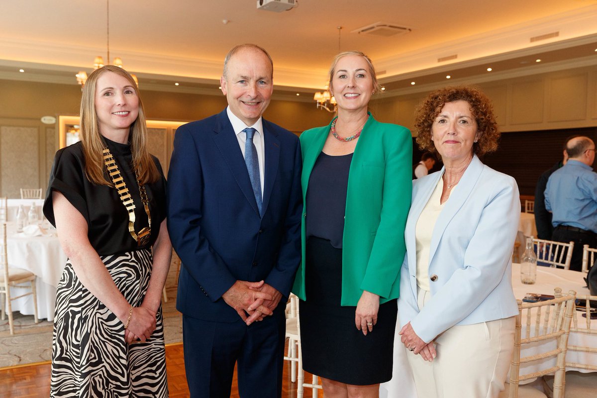 Tánaiste Micheál Martin was guest speaker at the ⁦<a href="/EnnisChamber/">Ennis Chamber</a>⁩ Presidents Lunch today, hosted by our own Sheila Lynch