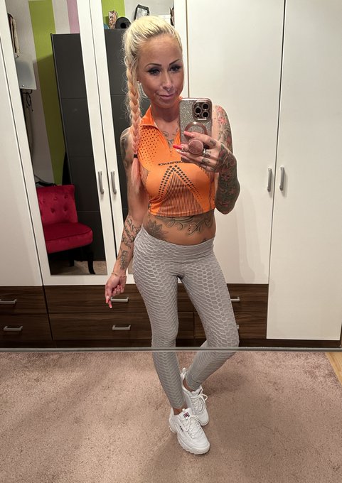 Huhu und Hallo 🤗 Wollt nur schnell mal ein sch&ouml;nes WE w&uuml;nschen 😜😋 Hab ich vorhin gefunden und als ziemlich