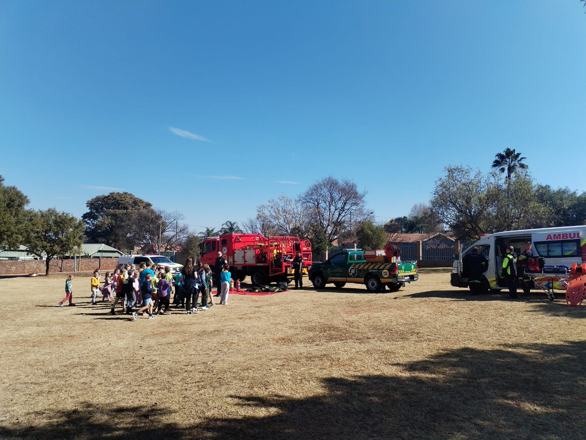 Fidelity_Secure's tweet photo. Fire safety demo! Fidelity SecureFire was out at NG Church in Lyttleton for a fun fire safety demo, sharing essential safety information and procedures.
#SecureFire #Lyttleton #Gauteng #GreenMachine #firesafety #alwaysthereforyou #FidelityServicesGroup #WeAreFidelity https://t.co/NAf53WSn9l