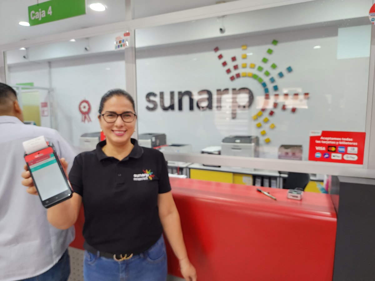 SunarpOficial's tweet photo. #NoticiasSunarp | ¡Sunarp Iquitos habilita pago de tasas digital! Desde el lunes 8 de julio en esta sede también se podrá pagar los servicios registrales en ventanillas de forma rápida y segura a través de POS, además de transferencias inmediatas, como pagos Yape, Plin y otros. https://t.co/zbuwEcbgbq