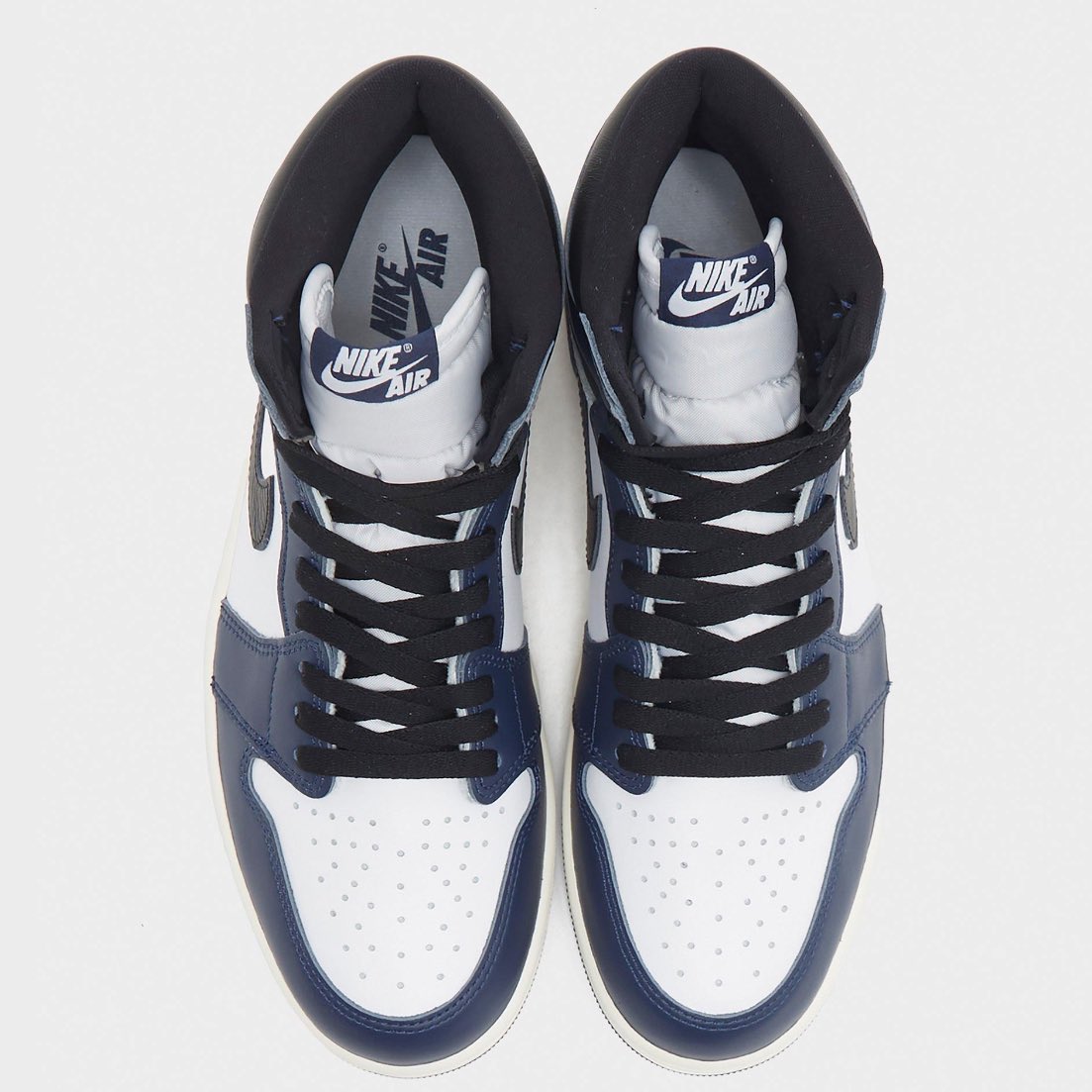 SNKRS_Sunitter's tweet photo. Air Jordan 1 High OG “Midnight Navy"

2024年9月14日（土）
TD、PSを含むファミリーサイズでのリリース https://t.co/lYxnWADmJp