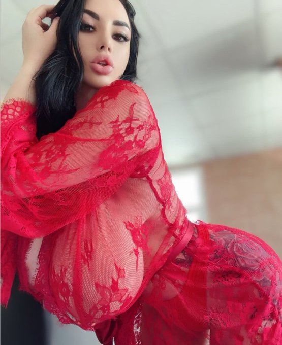 2 pic. Which one is you favorite ?
? or ♥️ 

https://t.co/206fhvdDqC https://t.co/DJVp8SpBmE