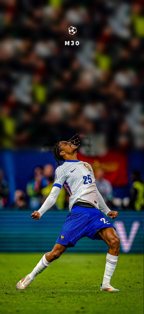 WLP_30's tweet photo. Bradley Barcola 😮‍💨🇫🇷 RT X FAV 

#PORFRA https://t.co/2yOrnyp0hT