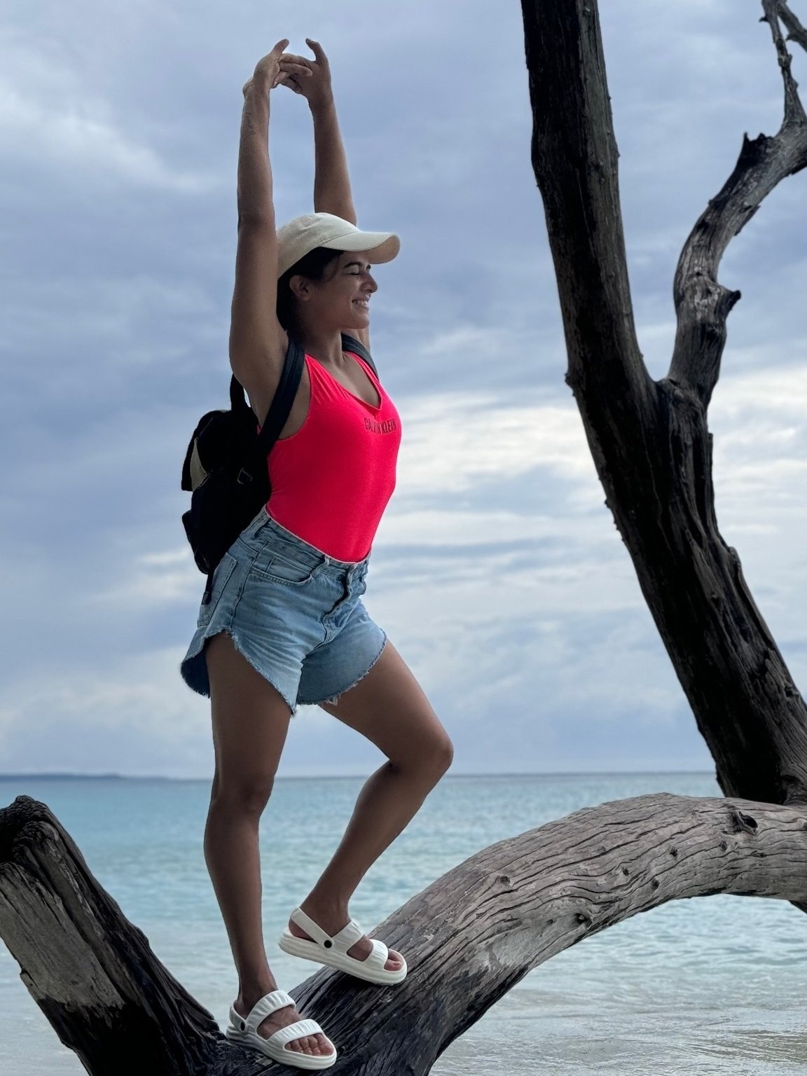 GRw_62macAEBbCI?format=jpg&name=large