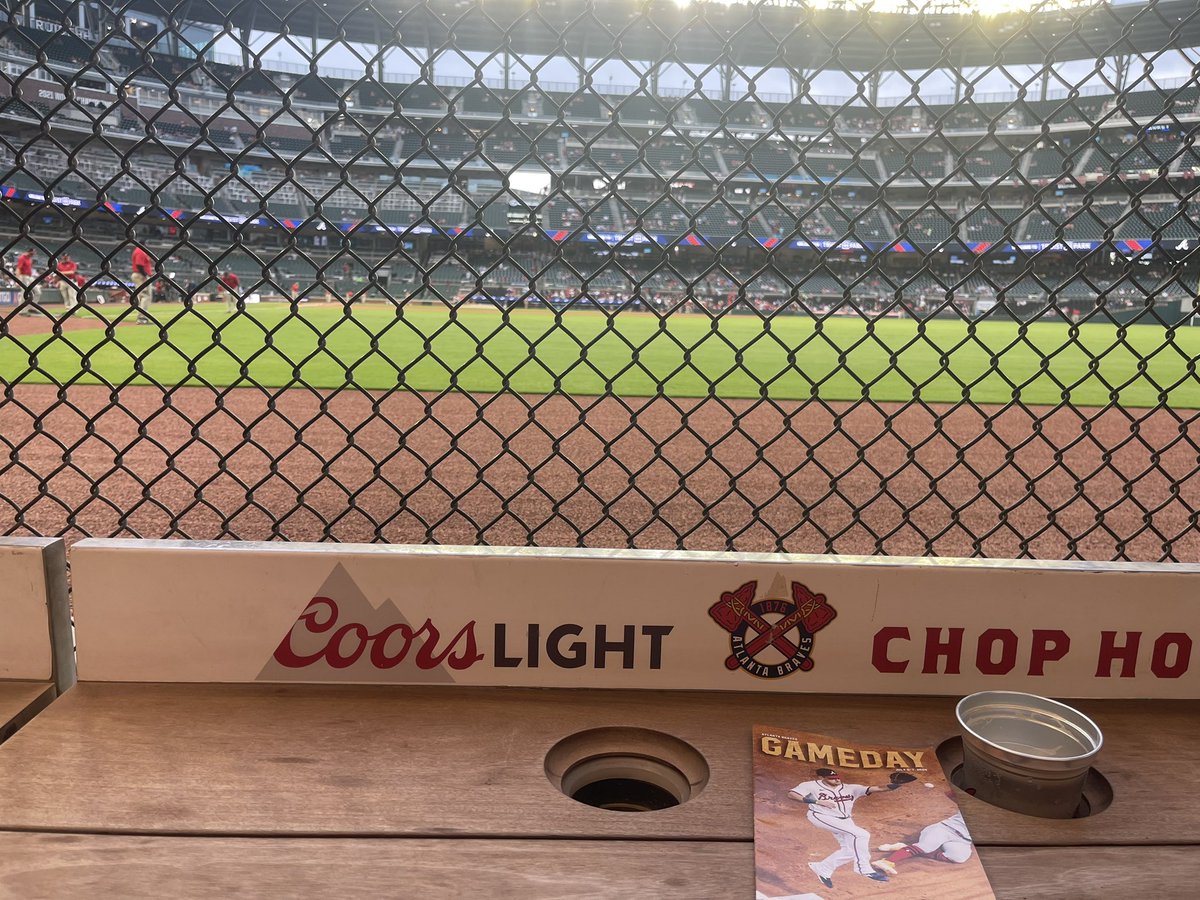 mwasc12's tweet photo. @Phillies @herrfoods Two Phillies fans Below The Chop. #Phillies #HeyCasty https://t.co/OvgysL2Eaw