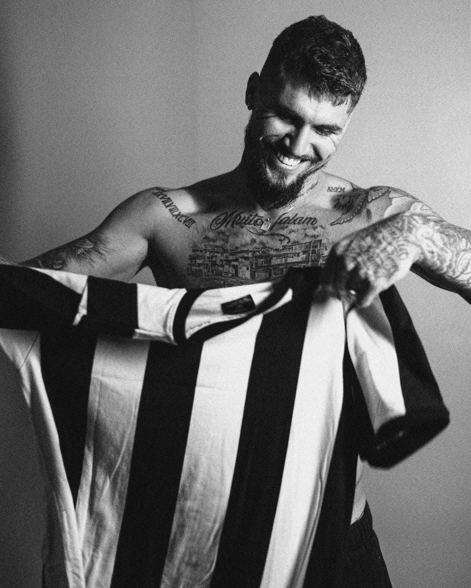 Lyanco's tweet photo. Muito feliz e honrado com esse novo desafio! 🐔🙏🏼👊🏼🤩 @Atletico https://t.co/B22s1qs84C