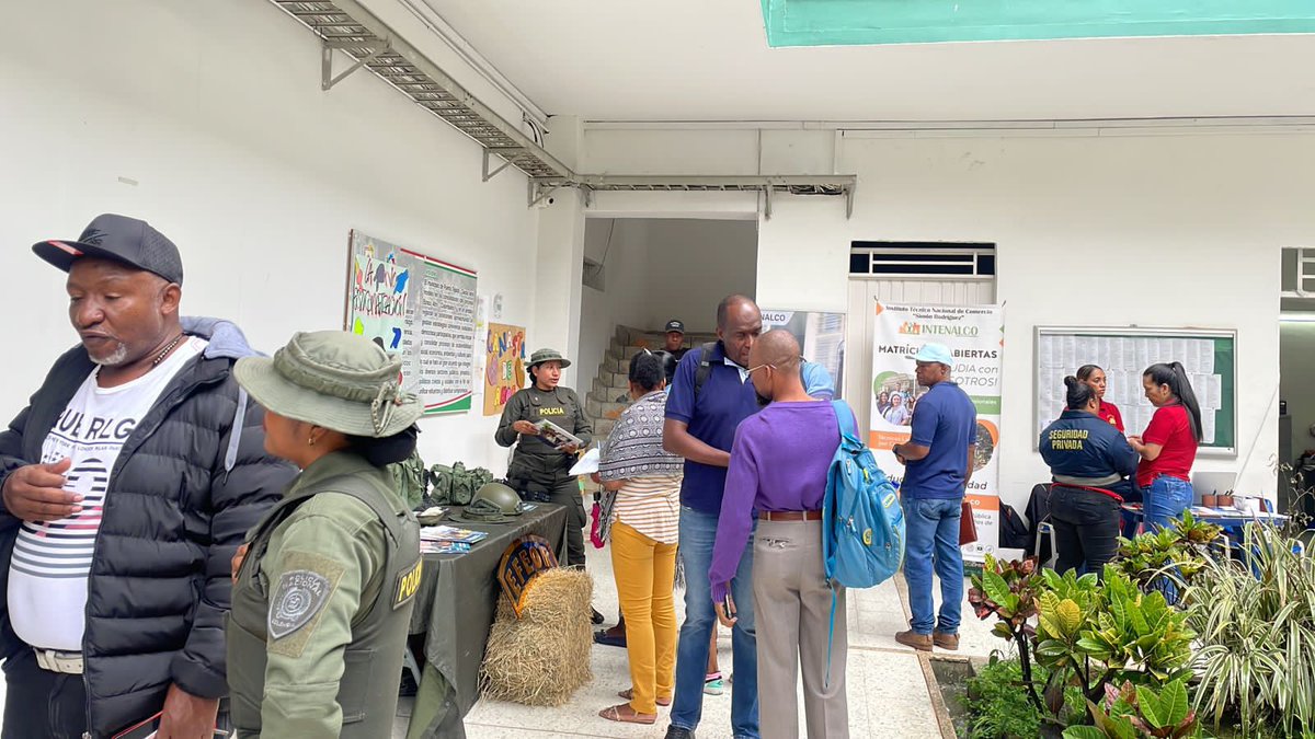 Con los Laboratorios de Paz ofertamos programas académicos del <a href="/intenalco_es/">Intenalco  </a> para que niños, niñas y adolescentes de #PuertoTejada pudieran inscribirse y acceder como beneficiarios a programas como Técnico Profesional, Tecnologías y Técnico laboral por Competencias. #DiosYPatria