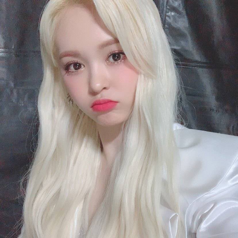 evxrmoon's tweet photo. I’ll  #𝐒ᴇᴇ𝐘ᰔᩚᴜ𓈒࣪ꪆ𝐓ʜᴇяᴇ en la #MO𝗡5T𝗘𝗥᭬࣪ꫂ𝕯A7𝔼 y es Que me puse mi mejor outfit para el tan esperado #𝕭A𝔹𝗬𝙈OℕᏚ����E͜͡R会�� en el cual sé que me divertiré muchísimo 

➽ #𝑖zas𝑘un ー 🫧 🖇·˚ ༘ https://t.co/4CRhpV63pK