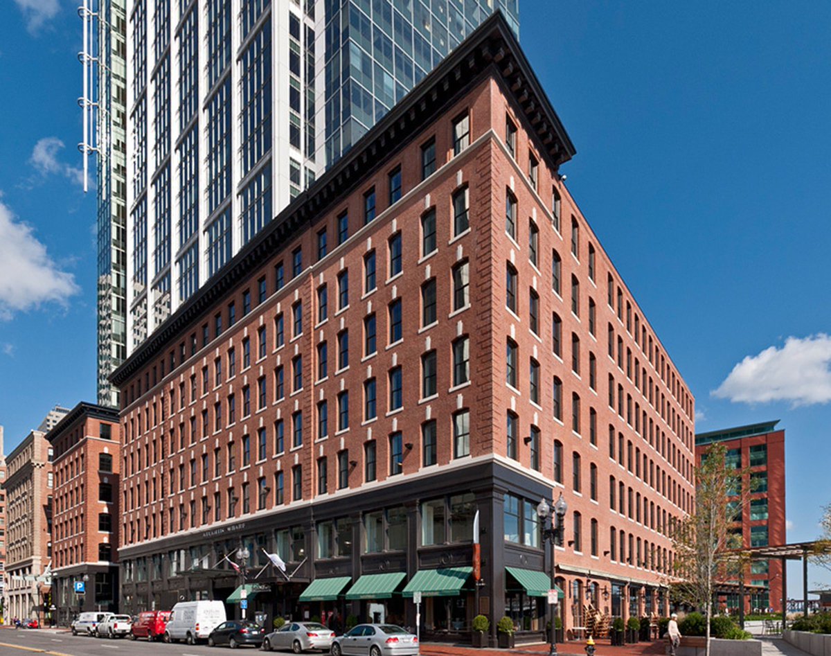 300 By Design, June 29 – October 5, 2024
Opening Reception: July 10, 6:00p–8:00pm
A collection of paintings by five artists who live and work in The Artist Building at 300 Summer Street in Boston’s Fort Point neighborhood.
fortpointarts.org/programs/galle…