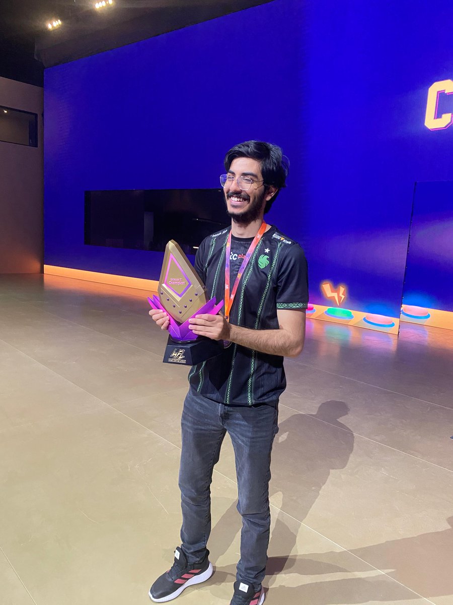 الحمدلله فزنا ف نهائيات الدوري السعودي لتكن ٨ 🔥
Just won the saudi fighting league GGS to everyone 🙏🏻