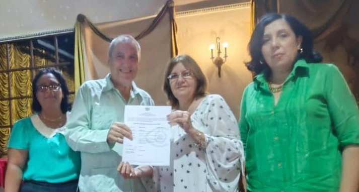 José Angel Portal Miranda (@japortalmiranda) on Twitter photo 🇨🇺 Tras un riguroso proceso de evaluación y ensayos clínicos, hace unas horas el <a href="/cubacecmed/">CECMED</a> aprobó el Registro Sanitario de la vacuna Quimi-Vio, contra el neumococo.
La ciencia en #Cuba sigue haciendo historia y con sus logros se avanza en la vacunación de nuestros niños. 🇨🇺 Tras un riguroso proceso de evaluación y ensayos clínicos, hace unas horas el <a href="/cubacecmed/">CECMED</a> aprobó el Registro Sanitario de la vacuna Quimi-Vio, contra el neumococo.
La ciencia en #Cuba sigue haciendo historia y con sus logros se avanza en la vacunación de nuestros niños.
