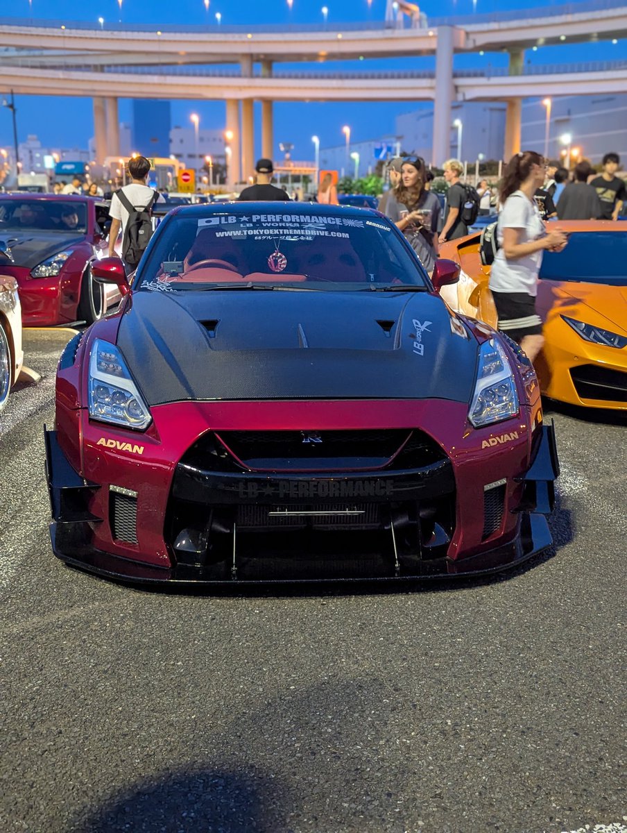 itsmejasonb's tweet photo. Had the chance to visit Daikoku parking lot for the first time ever! JDM dream! Shout out to Niche Tours!

@KiNO_STi it was amazing!! https://t.co/duRg8UnIzY