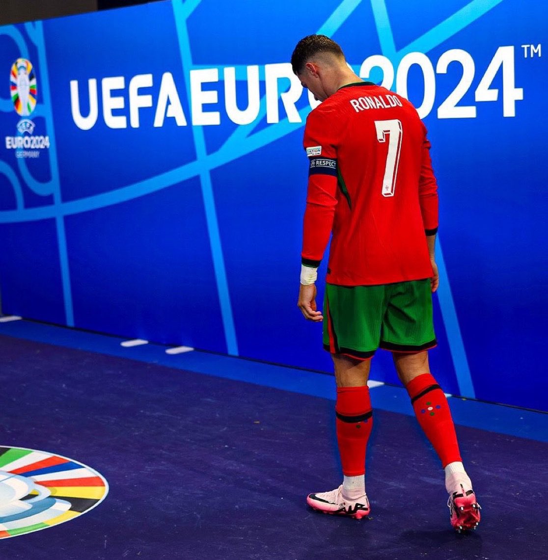 Proud of you, <a href="/Cristiano/">Cristiano Ronaldo</a>. 👑🇵🇹