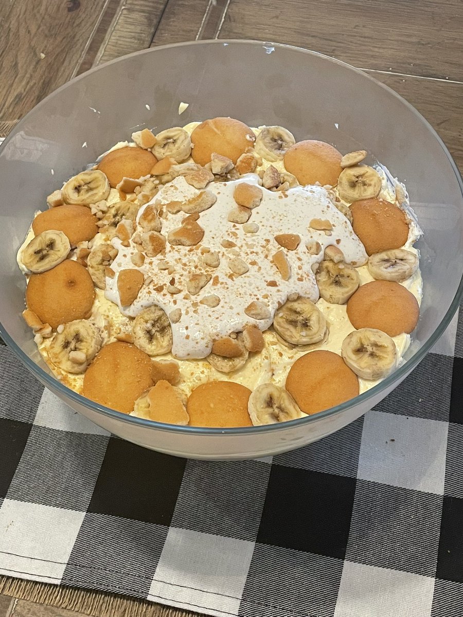 e_leopard's tweet image. My Brides July 4 desserts 🧁 taste as good as they look. They gone! Glad I got a pic!