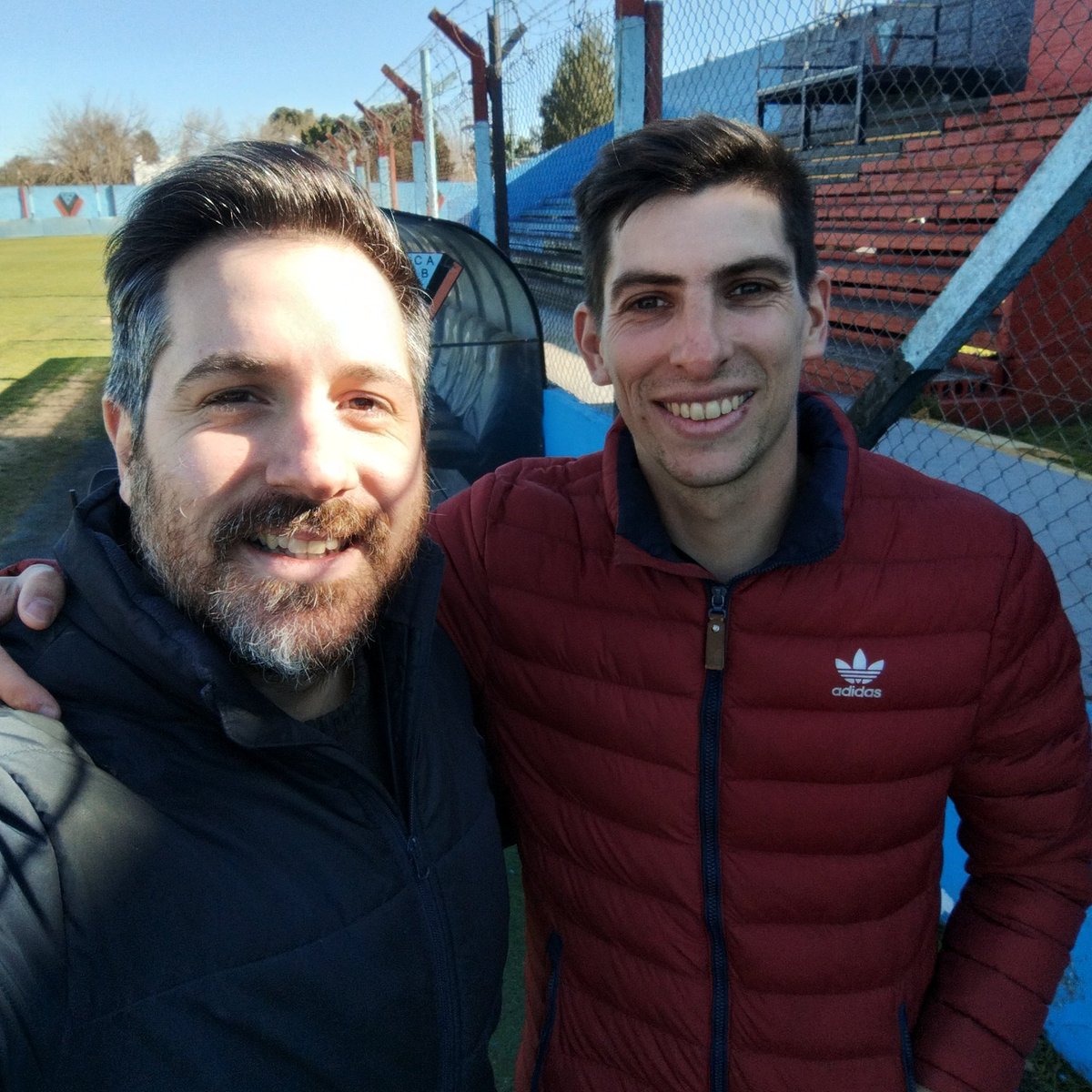 FacuFazio91's tweet photo. Su llegada a #Independiente. El proceso en inferiores. Su admiración por "Pepe" Santoro. El debut, el respaldo de sus compañeros, y el clásico en el Cilindro.
Gonzalo Rehak en #LadoF.
▶️ https://t.co/jEq6nIWgD7 https://t.co/rHKWMokyq0