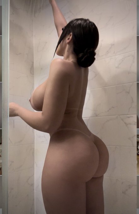 Wash my back n I&rsquo;ll wash yours https://t.co/PXbTbdklRx