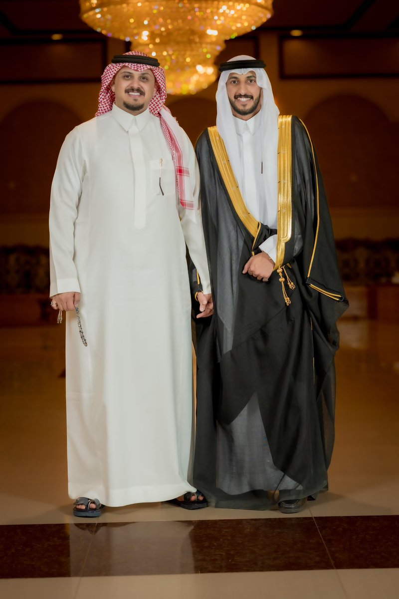 A9eel_gh18's tweet photo. " لي صاحبٍ لو يطول الوقت مابعته 
من كثر ما أحبه .. كنّه نصفي الثاني ".

الله يوفقك يابو عبدالله ويبني بيتك ♥️ https://t.co/oZopsiUFNA