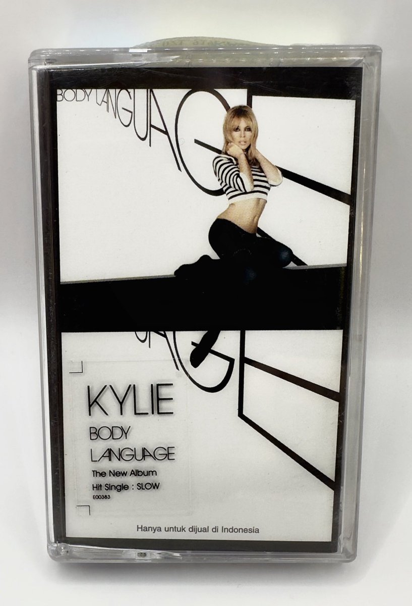 spjury's tweet image. #NewArrival #KylieMinogue Body Language 2003 Indonesian cassette. In amazing condition for its age - cassette looks like it’s been barely played. Great to have this added to my #KylieCollection 🎧🎶🕺🔥

#PopMusic #Memorabilia #PhysicalFormats #Cassette #MusicCollection