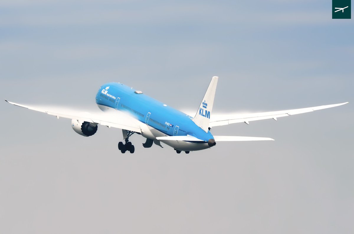 beckeraviation's tweet photo. Boeing 787-9 Dreamliner
KLM Royal Dutch Airlines
PH-BHO
Santiago, Chile (SCL/SCEL)
29/06/2024
#spotterschile #PHBHO #B789 https://t.co/Gqcf2TKPwr