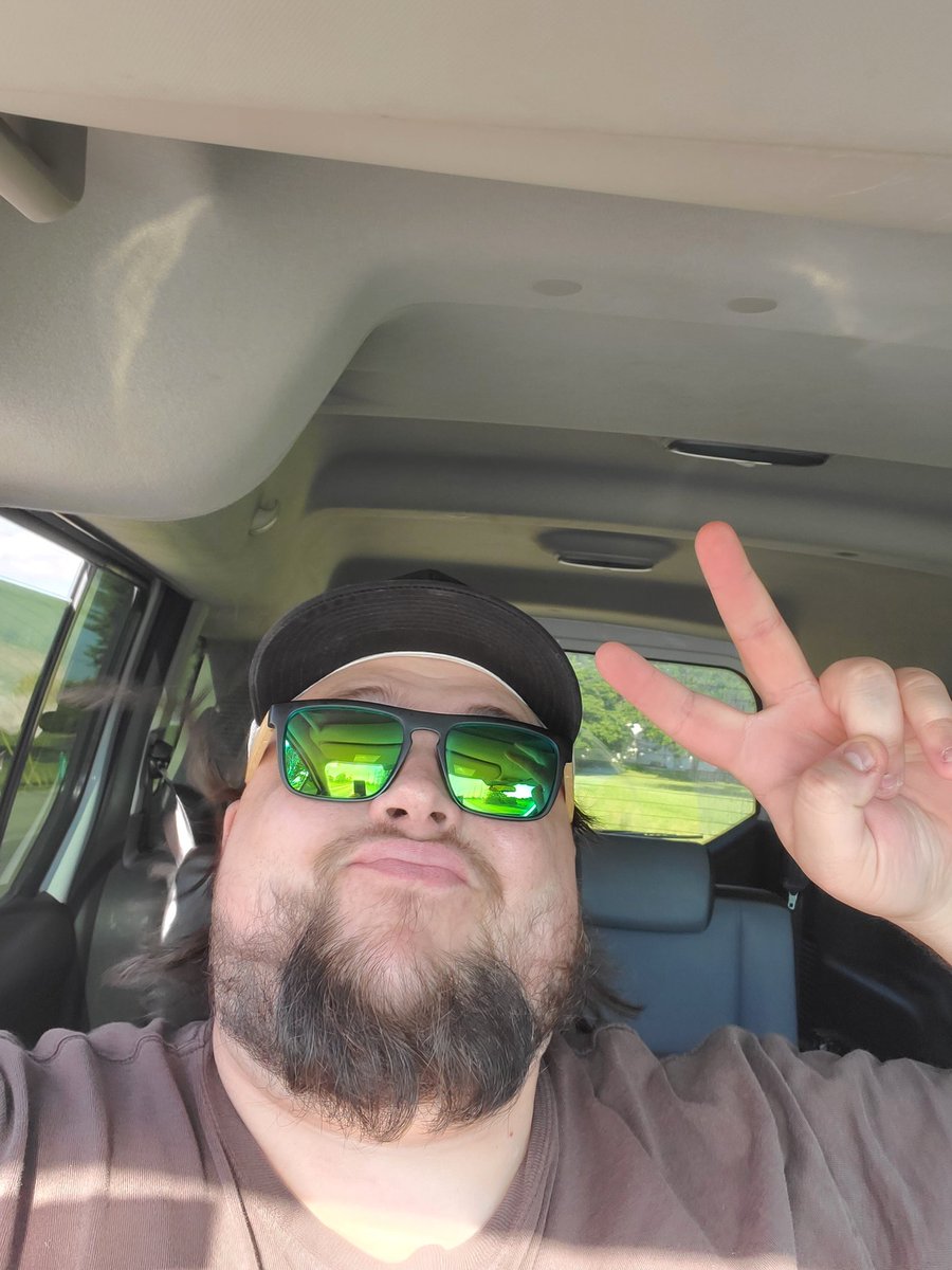 DaBOOZER1's tweet photo. After 6 inspections and 12 hours of driving we done for the day. Stacking that 🍞 for champs. Going home to enjoy a tastey beverage 🍻 #BoozeCrew #Boozers https://t.co/eA2JvqrUNi