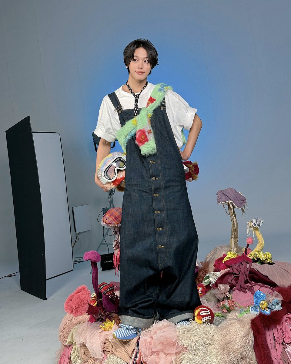 전신샷만 나오면 피규어 같음