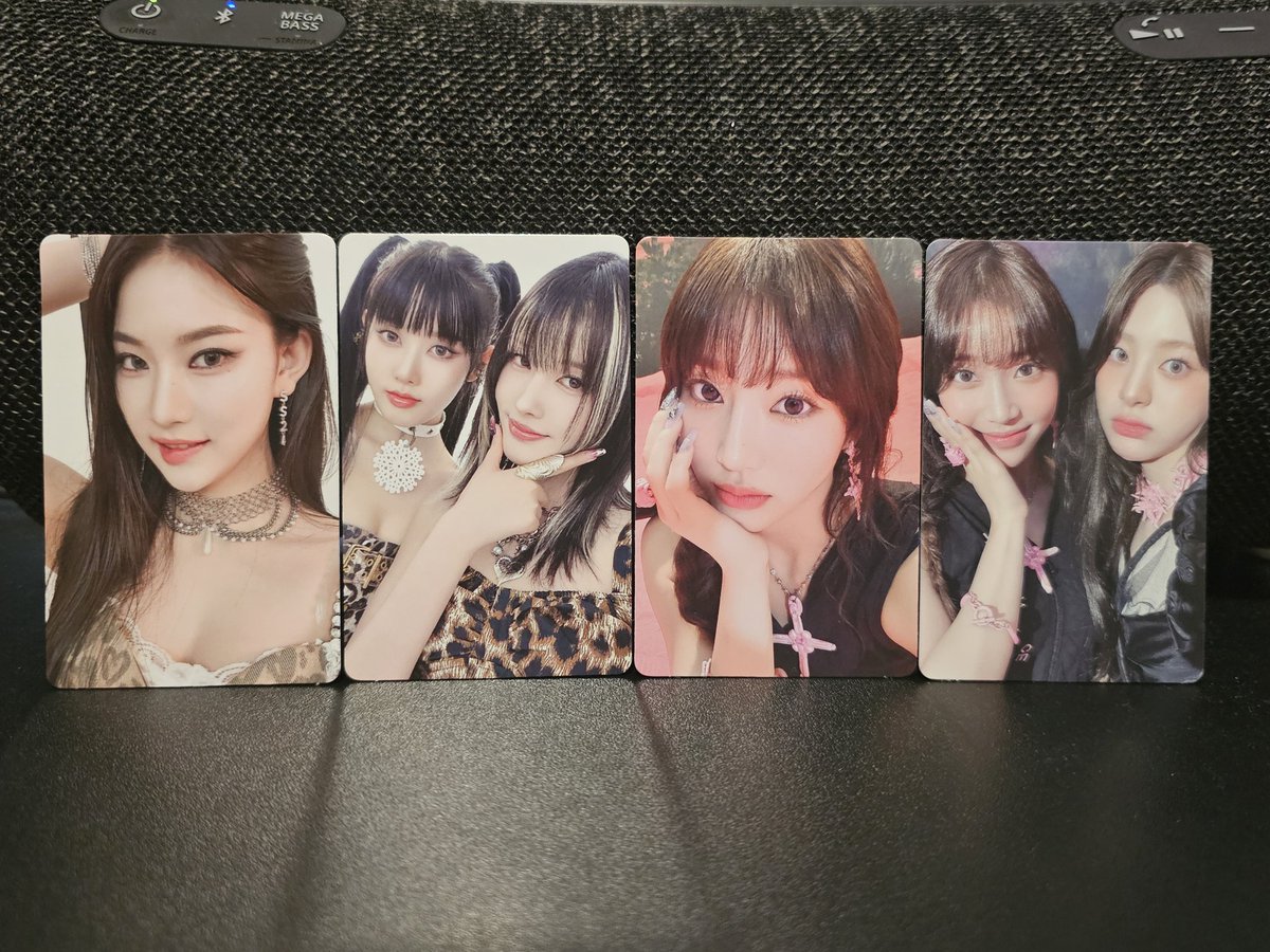 STAYC Metamorphic albums arrived and these are my pulls. Was hoping to get a J or a Yoon. Instead got Isa for the 4th time and Sumin for the 3rd time lol