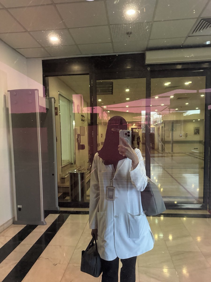 اول يوم في سنة الامتياز 
- بإسمك اللهمّ نخوض دروب جديدة آملين ان لانتعثر اللهم أينما سارت قلوبنا وخطواتنا أجعلنا موفقين مُباركين مُنجزين