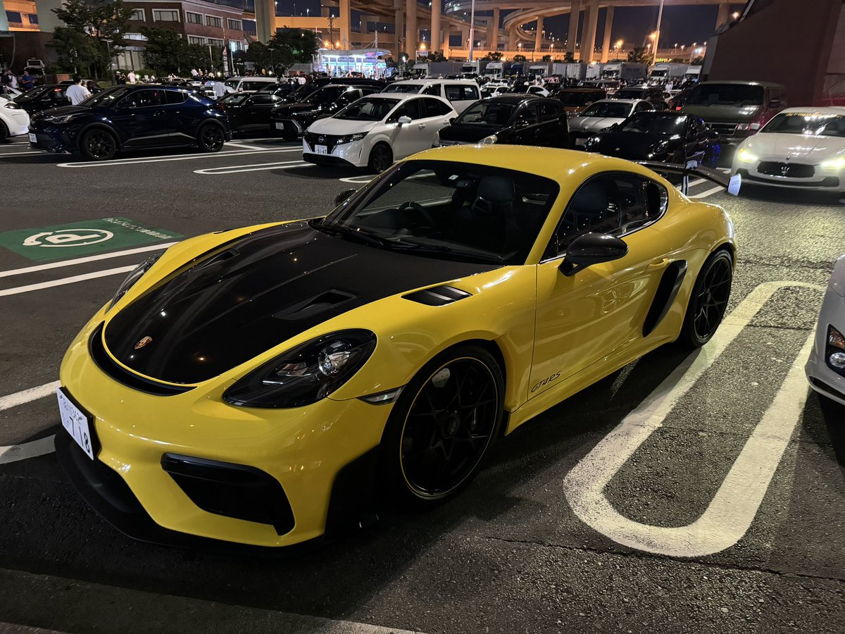 MichalSemotan's tweet image. Daikoku parking kousek za Tokiem, pro #autofans nutnost👍