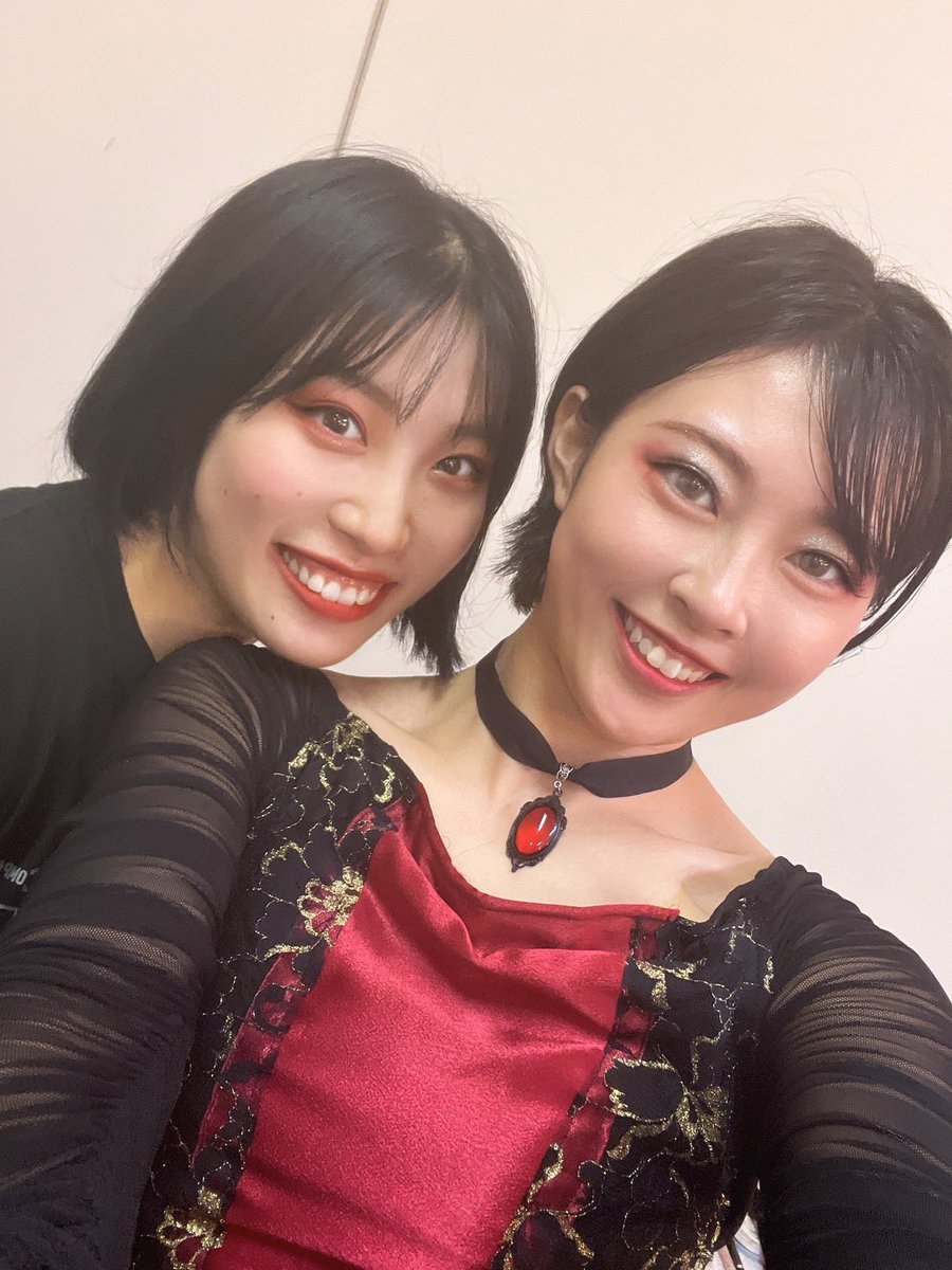 おはようございます☀
本日3日目！！
今日もとっても暑いのでたくさん水分とって、お気をつけてお越しください😊

お待ちしております💖

同い年の亜未と📷✨

#劇団そとばこまち
#和製吸血鬼伝