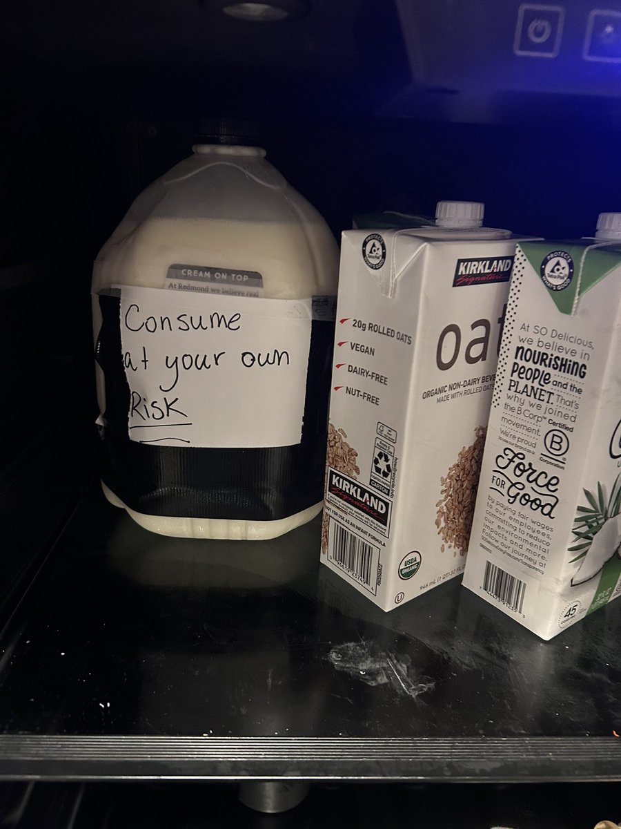 olyveyaa's tweet photo. YES #makemilkrawagain
I need to bring raw milk back to the office againโฆ https://t.co/t1CesJtdLx