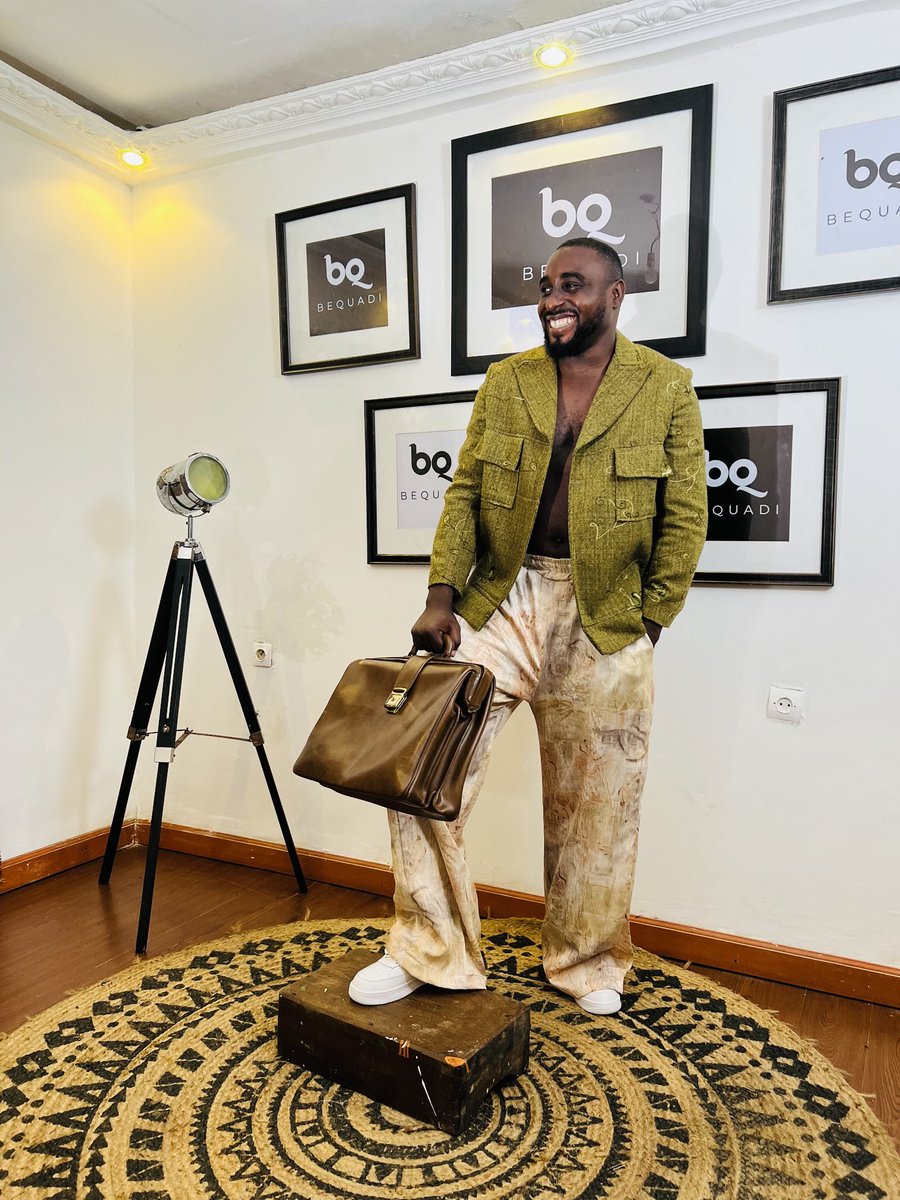 bequadi's tweet photo. Standing tall in Bequadi olive green casual jacket #Elections2024 #นายใบเฟิร์น https://t.co/RsrAvNBcMv