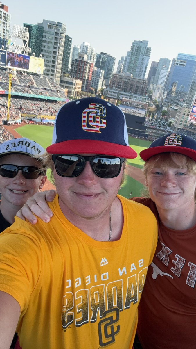 #forthefaithful Go Padres! <a href="/973TheFanSD/">97.3 The Fan</a>