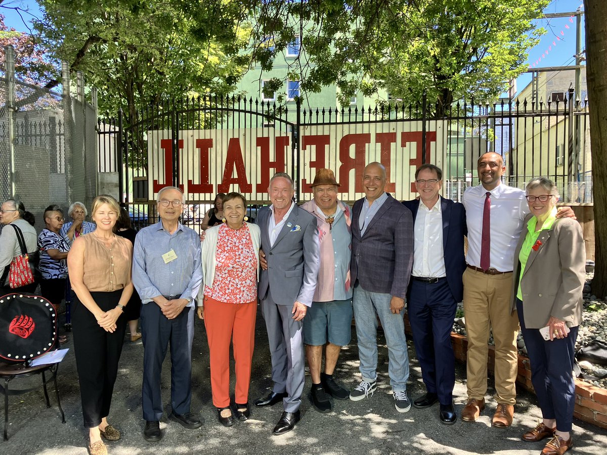 KahlonRav's tweet photo. Plans for a new community building with 100s of homes, and health care, for people in the DTES are moving ahead! 🙏🏽 to @VCHhealthcare and 625 Powell St. Foundation for working with us to create this needed community cornerstone! https://t.co/ZPXqCTGd0J