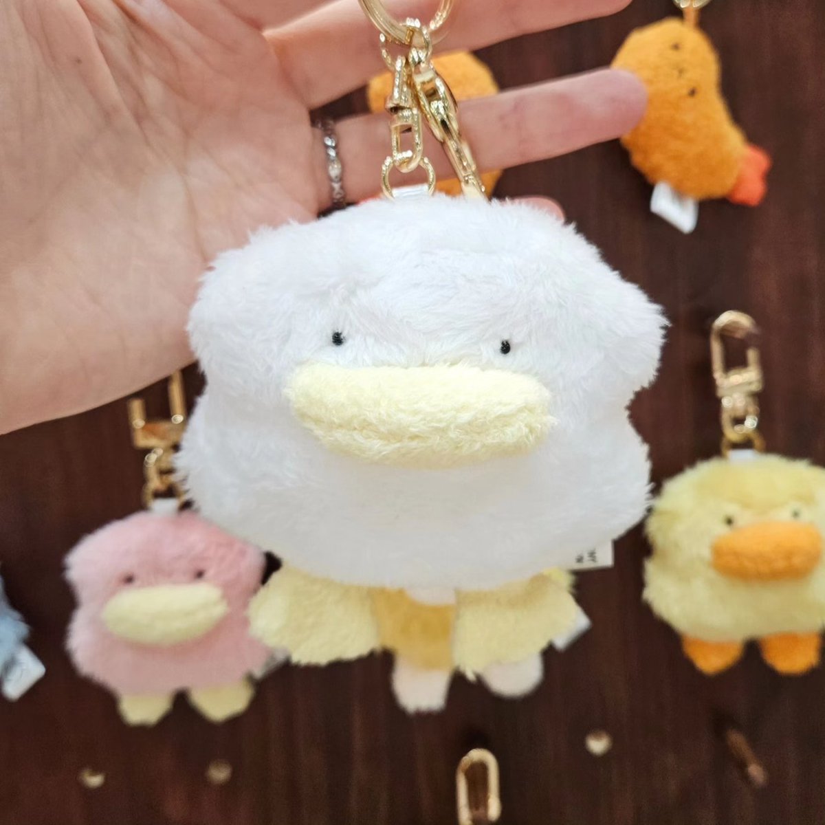 서일페 3일차!
주먹밥키링은 품절되었습니다😢
라떼곰, 아기고덕이 소량남아있어요!
이번 행사에는 손바닥 크기의
중간고덕이도 준비되어있습니다:)

🧡서울일러스트레이션페어v.17
07.04~07.07
부스 I47 푸니타운