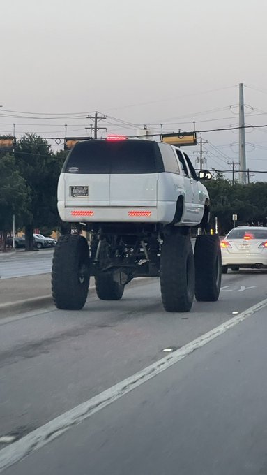 Texas baby ?? https://t.co/uzLTvqnloo