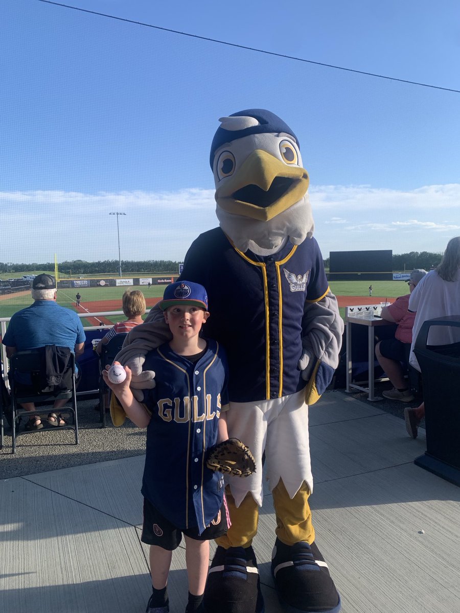 ⁦<a href="/SylvanLakegulls/">Sylvan Lake Gulls</a>⁩ #sully #conman