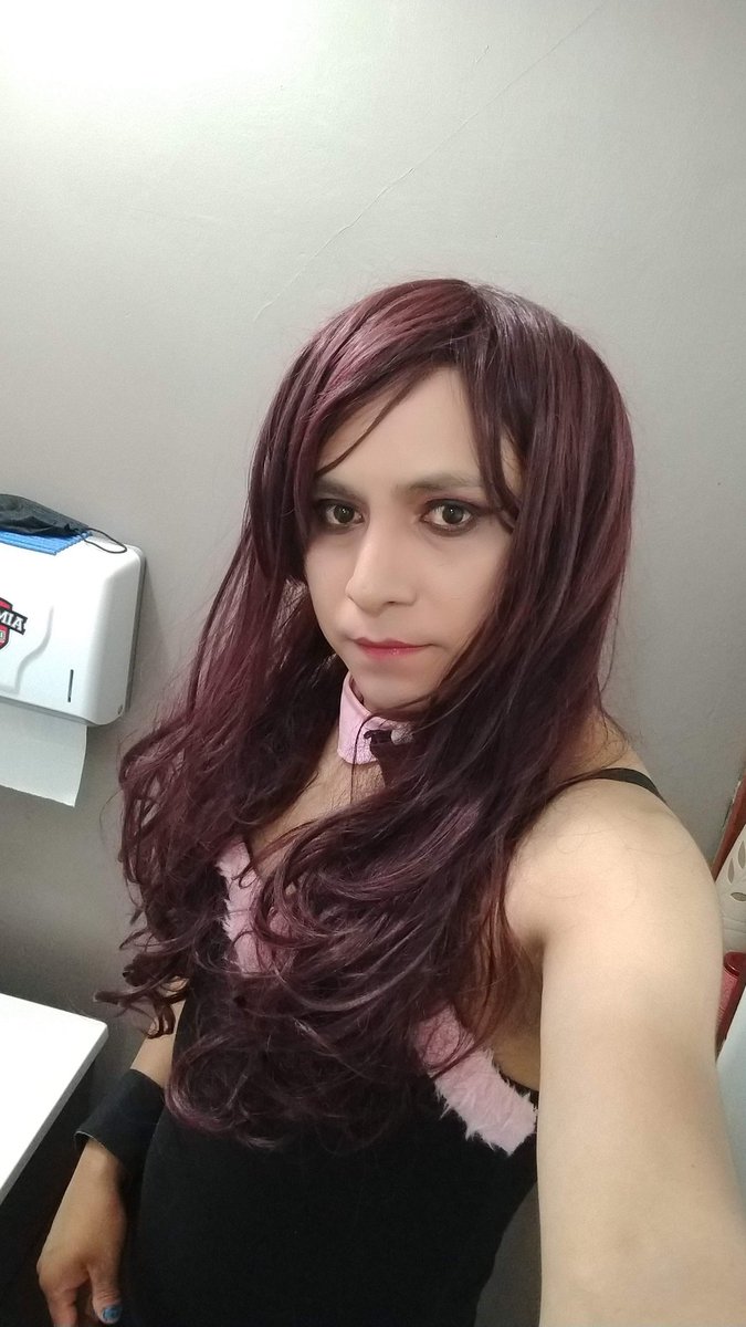 Hola chicos todavía no encuentro al chico serio que me quiera conocer 😘