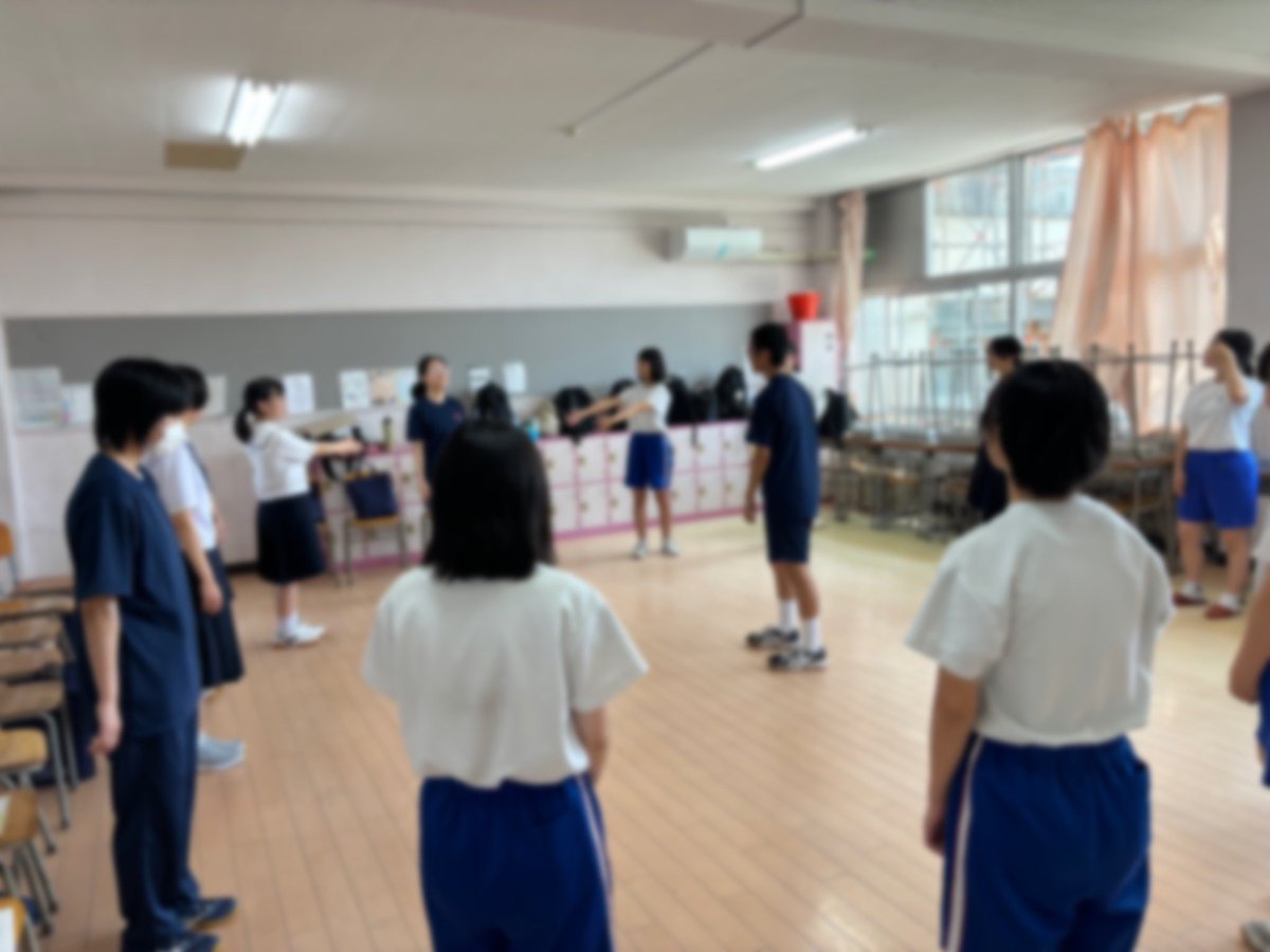 【夏のオープンキャンパス🎋🍉】
本日、本校第1回目のオープンキャンパスです！
市の内外から大勢の中学生！
部活動体験、演劇部ブースにも遊びに来てくれました⛲️

ウルスラ楽しんで行ってください！