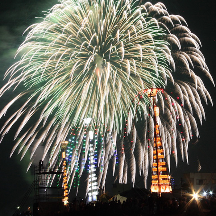 uozu_kanko's tweet image. 夏の富山・魚津旅「#じゃんとこい魚津まつり」

《「たてもん祭り」満喫プラン》販売！

ユネスコ無形文化遺産に登録された「たてもん祭り8/2-3」を間近で満喫できる特別観覧席の限定販売を開始！
🎵UO！JAZZ、🎆海上花火大会をセットで楽しめるプランも！
詳細・申込↓
uozu-kanko.jp/jyantokoi-uozu…