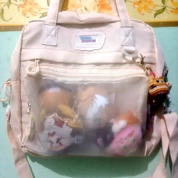 Reminder hari ini yang ke event ZZZ Jakarta kalo mau ini tegor aku aja ya ( ・∇・) aku pake tas ini + topi krem. Kemungkinan sampe tempat jam 11an